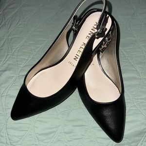Anne Klein black sling back with animal print heel- size 10